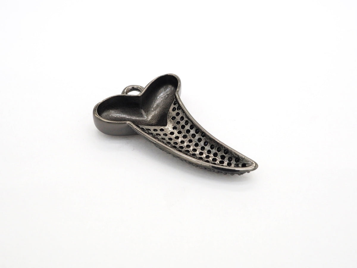 Black CZ Pave On Black Micro Pave Horn With Heart Pendant/Charm,Cubic Zirconia Pendant,Fashion Jewelry Findings, 22x37mm, sku#F536
