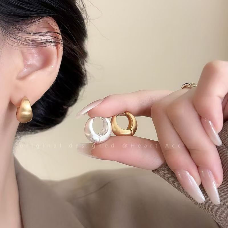 Women's Pure Silver Post Earrings With Traditional Brushed Craft, Light Luxury High-end Stud Earrings, 2026 New Bestseller, Exquisite Niche Ear Jewelry