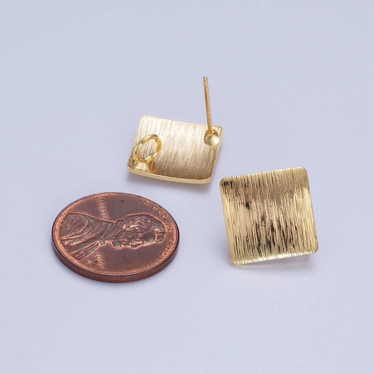 17.5mm Line-Textured Rhombus Stud Open Loop Gold Earrings Supply | Z081