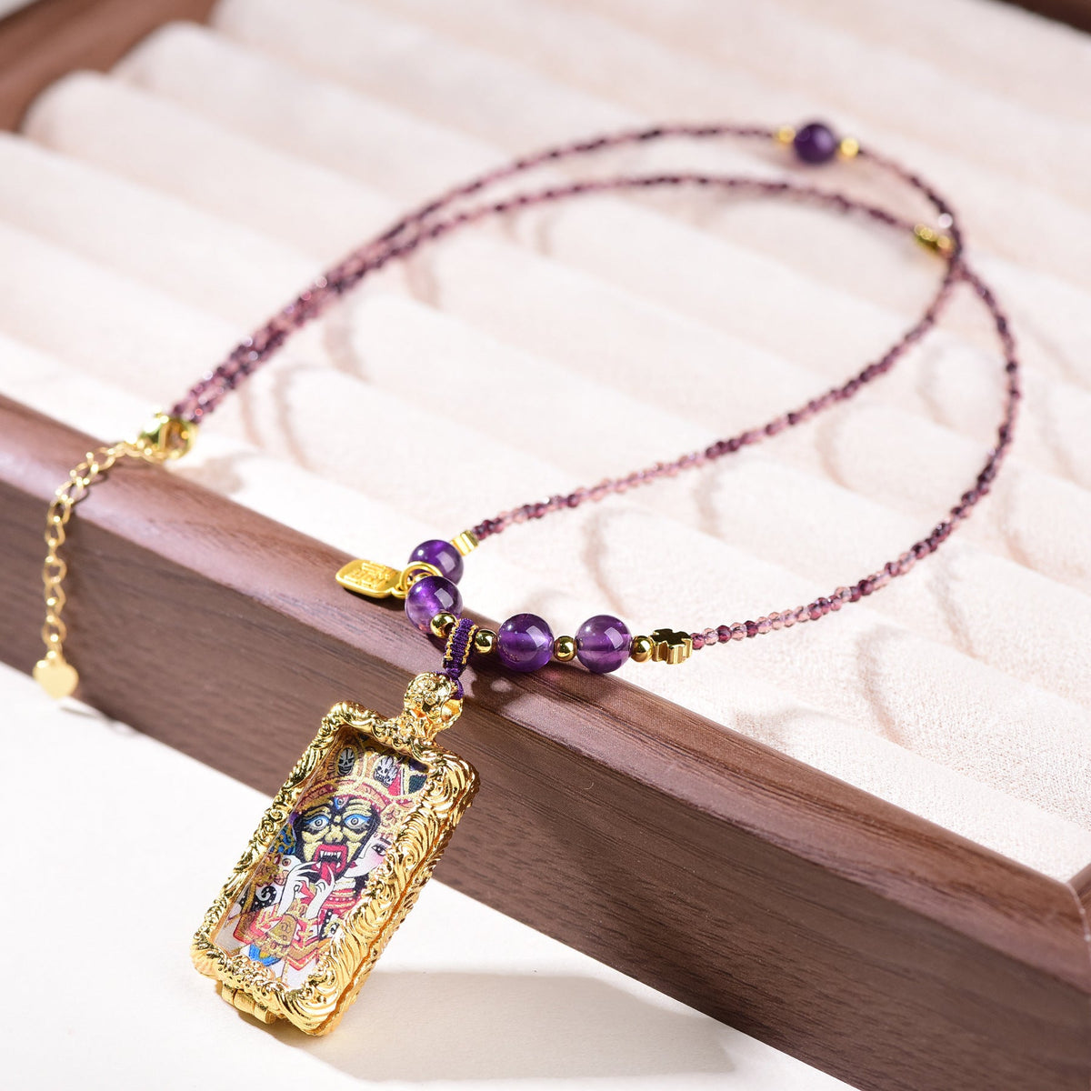 Niche High-end Jiuzi Li Fire Bead Clavicle Necklace