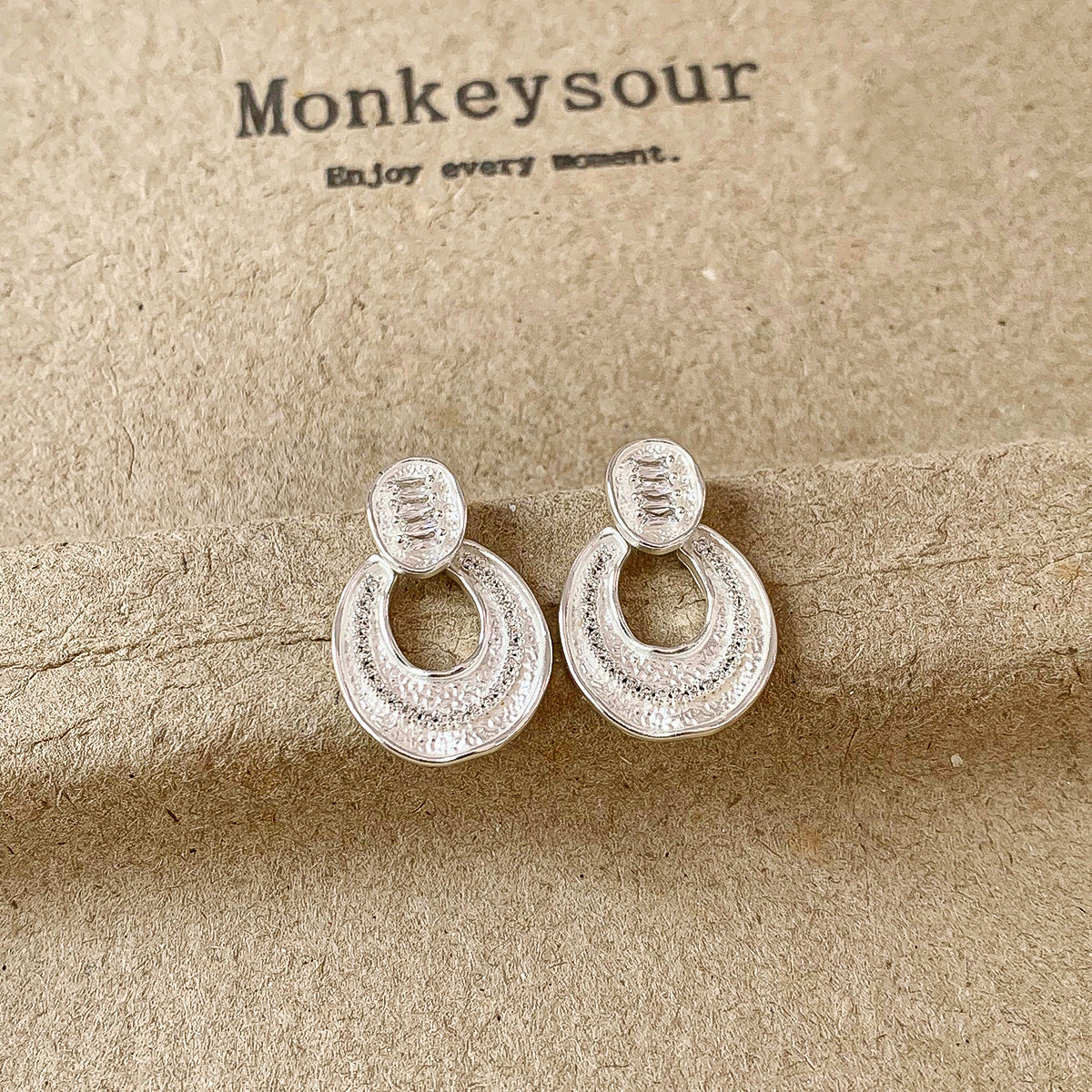 Exquisite, Cool-style Women's Minimalist Glazed Pentagram Earrings