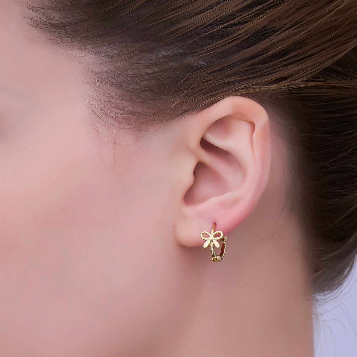 24K Gold Filled 15mm Ribbon Bow Huggie Earrings in Gold & Silver | AE696 AE697