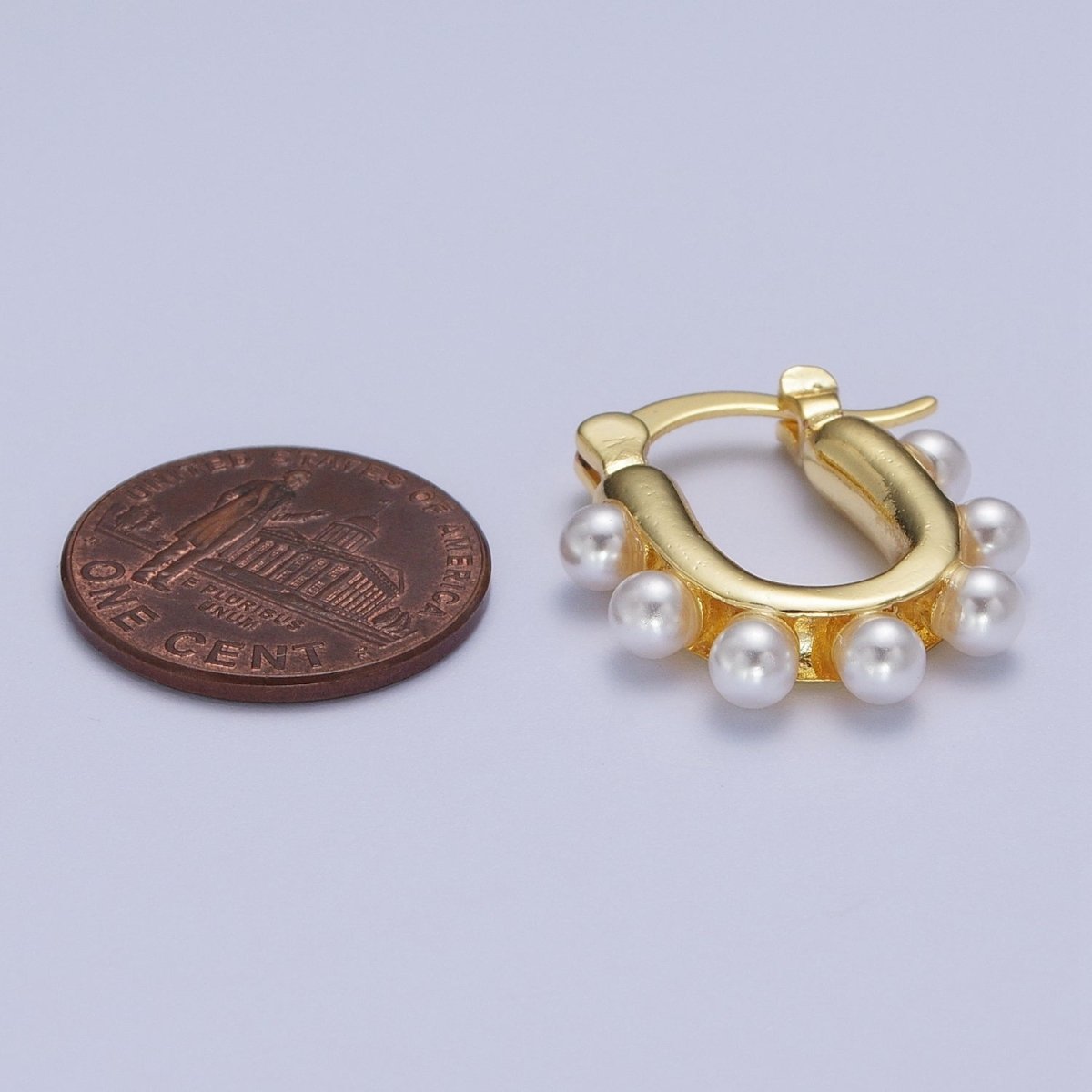 24K Gold Filled Round Pearl Lined 23.6mm U-Shaped Latch Earrings | AD-205