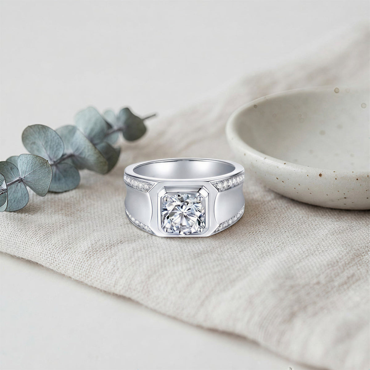 Moissanite Solitaire Ring – 1ct or 2ct Brilliant-Cut White Gold-Plated Sterling Silver Band for Men