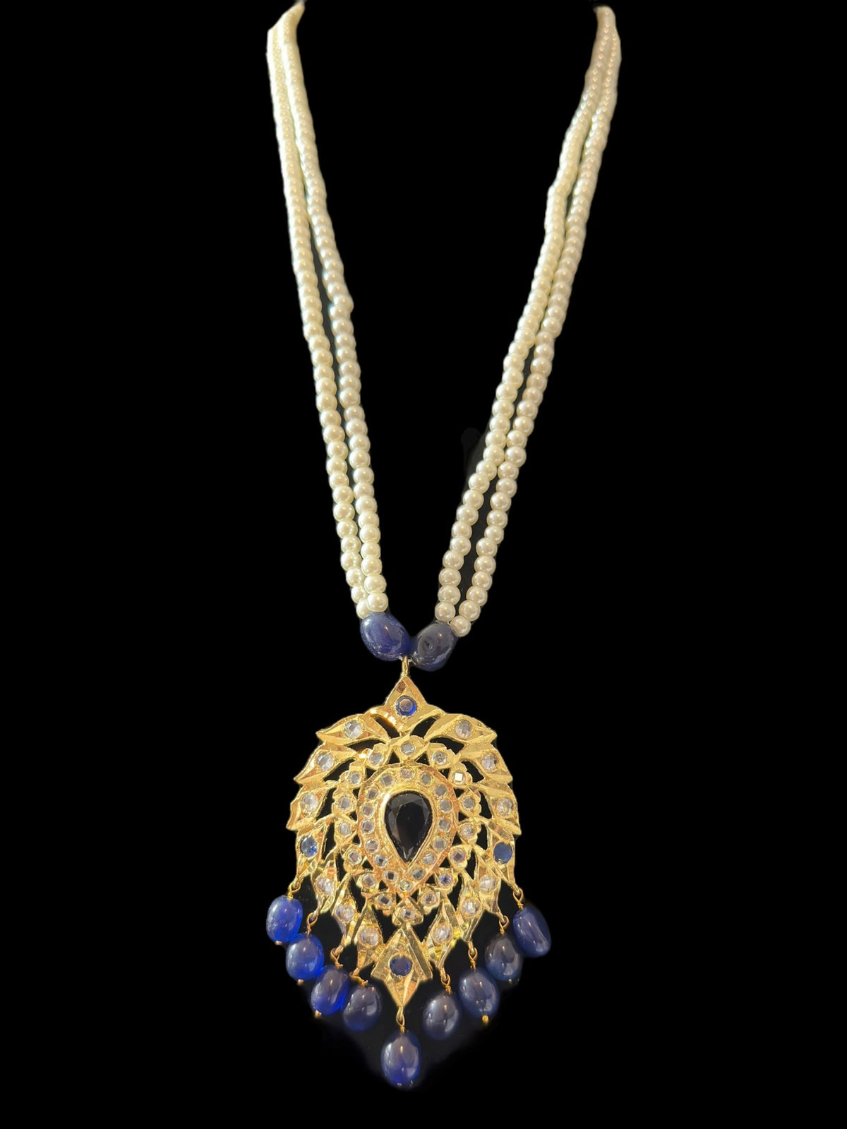 PS507 Alvira pendant set in sapphire blue with pearls (READY TO SHIP)