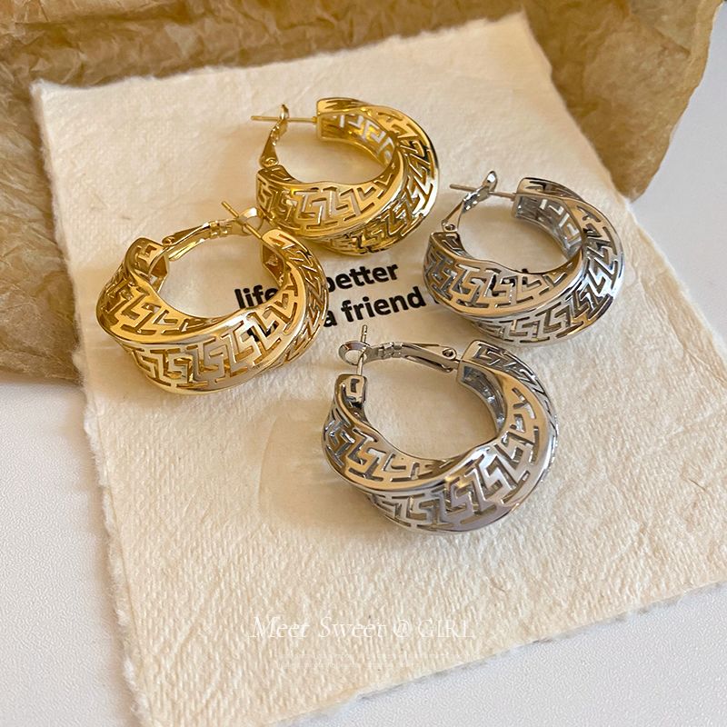 Silver Needle Twisted Hollow Hoop Earrings, European American Style, Unique Niche High-end Ear Jewelry For Women