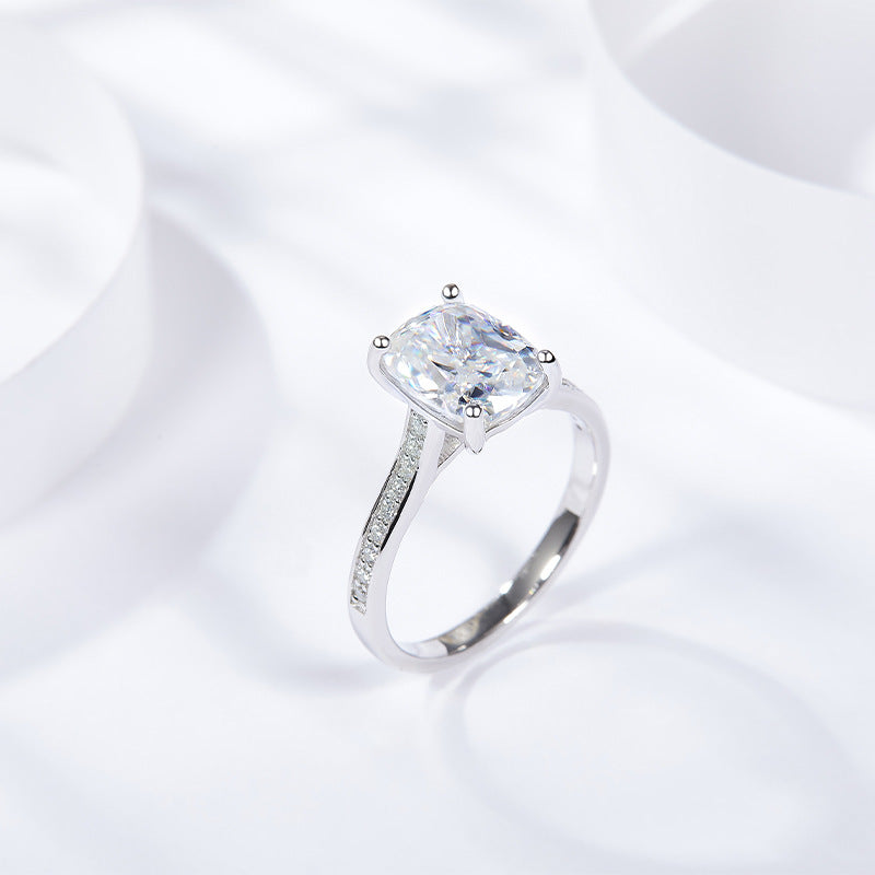 Oval Moissanite Ring in Sterling Silver with 18K Gold Plating – 7x9mm Gem, 3.14 Carat Total Weight