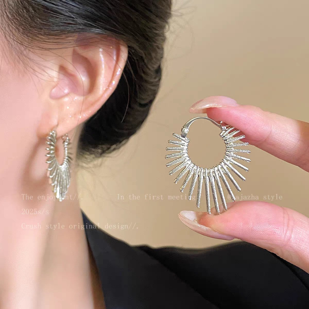 Women's Round High-grade Light Luxury Minority Design Tassel Earrings