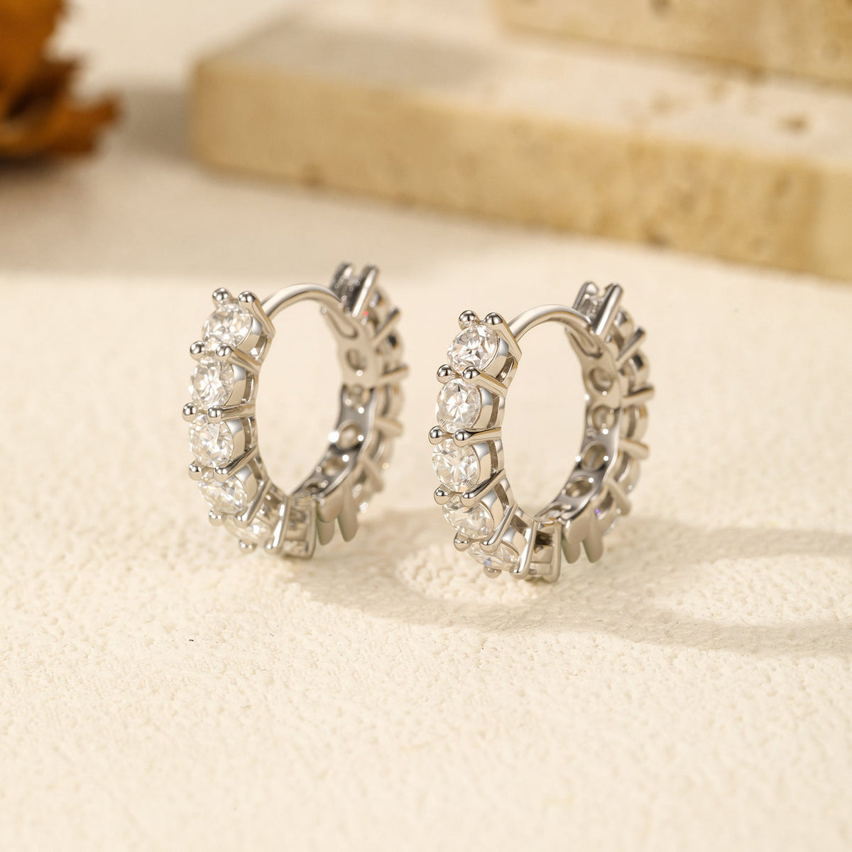 Geometric D-Color VVS1 Moissanite Hoop Earrings in Sterling Silver – Lightweight Luxury Design