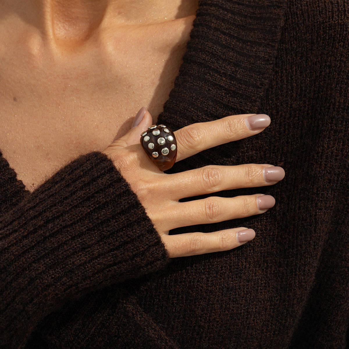 Style Blooming Rivet Open Resin Fashion Bracelet