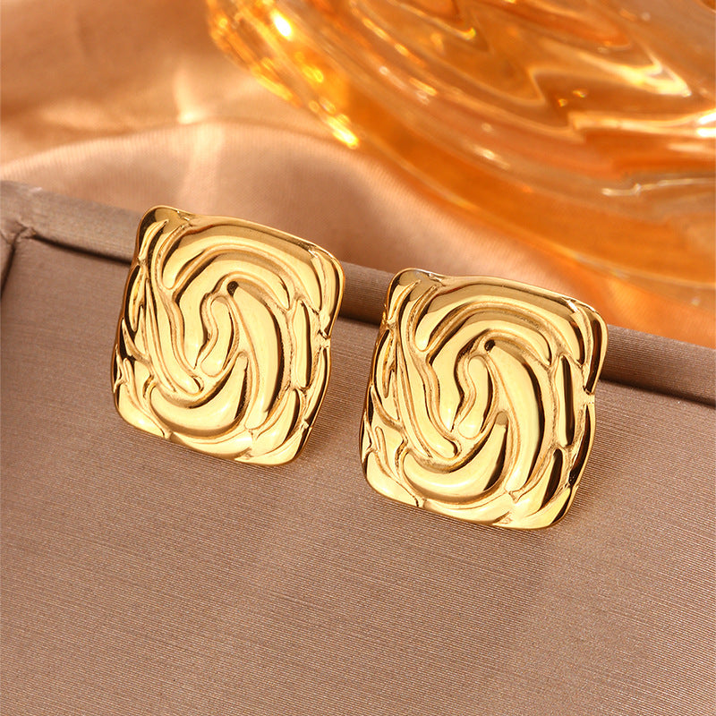 Retro Easy Matching Simple Titanium Steel Gold-plated Irregular Heart Maple Stud Earrings