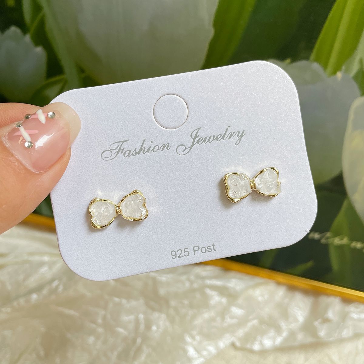 Women's Gradient Crystal Bow Sier Needle Light Luxury Pearl Butterfly Earrings