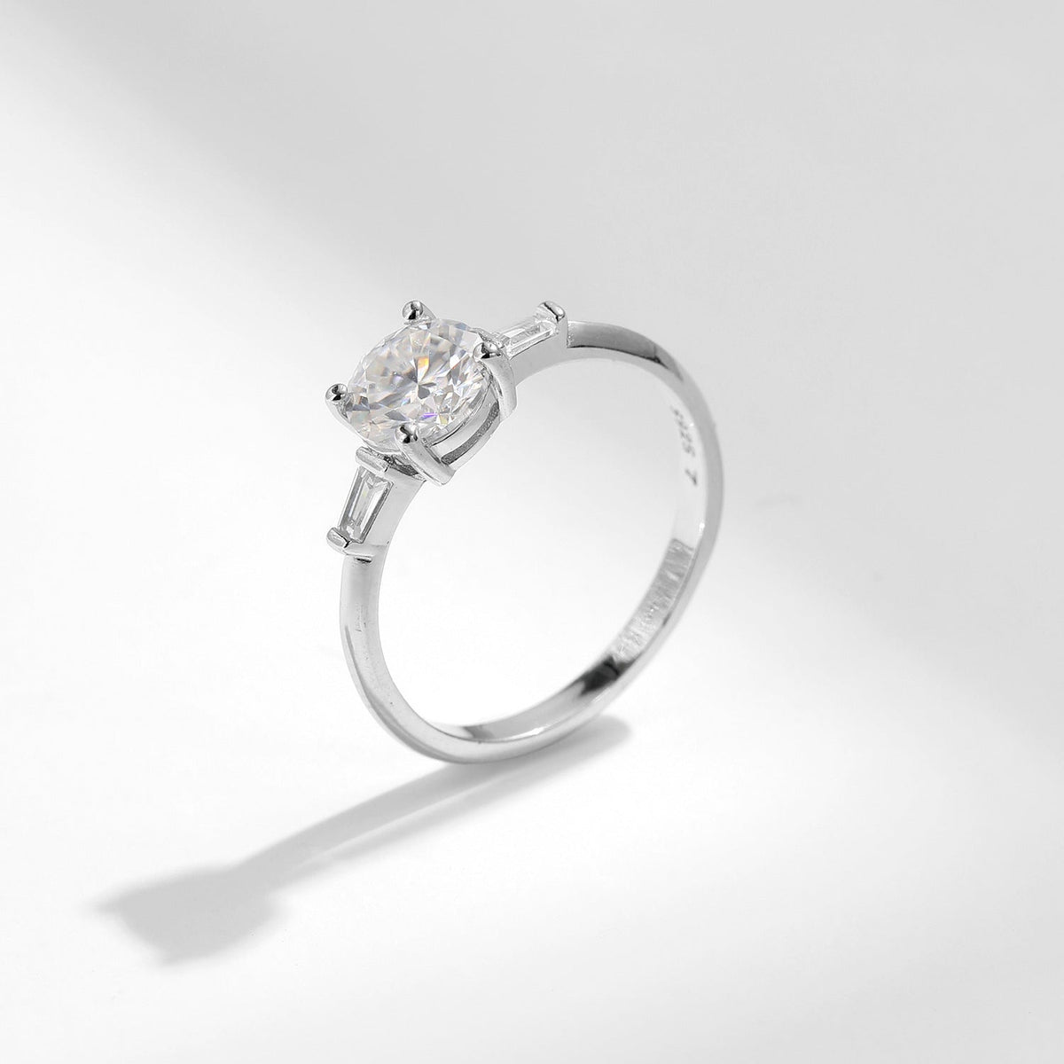 Round D-Color VVS1 Moissanite-Embellished Sterling Silver Engagement Ring – Geometric Minimalist Design