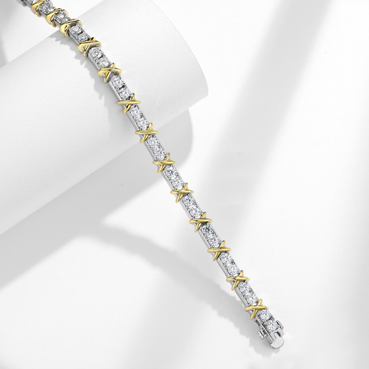 Geometric Cross Chain Bracelet in Sterling Silver with 18K Gold Plating & 3mm Round D-Color VVS1 Moissanite