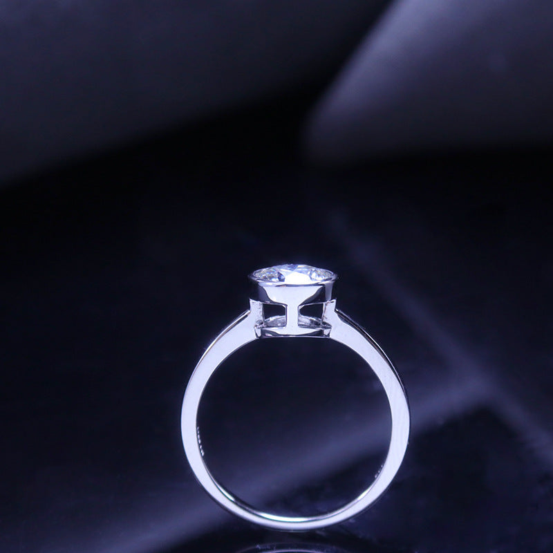 Geometric Round D-Color VVS1 Moissanite Engagement Ring in Sterling Silver – 1 Carat Brilliant Cut