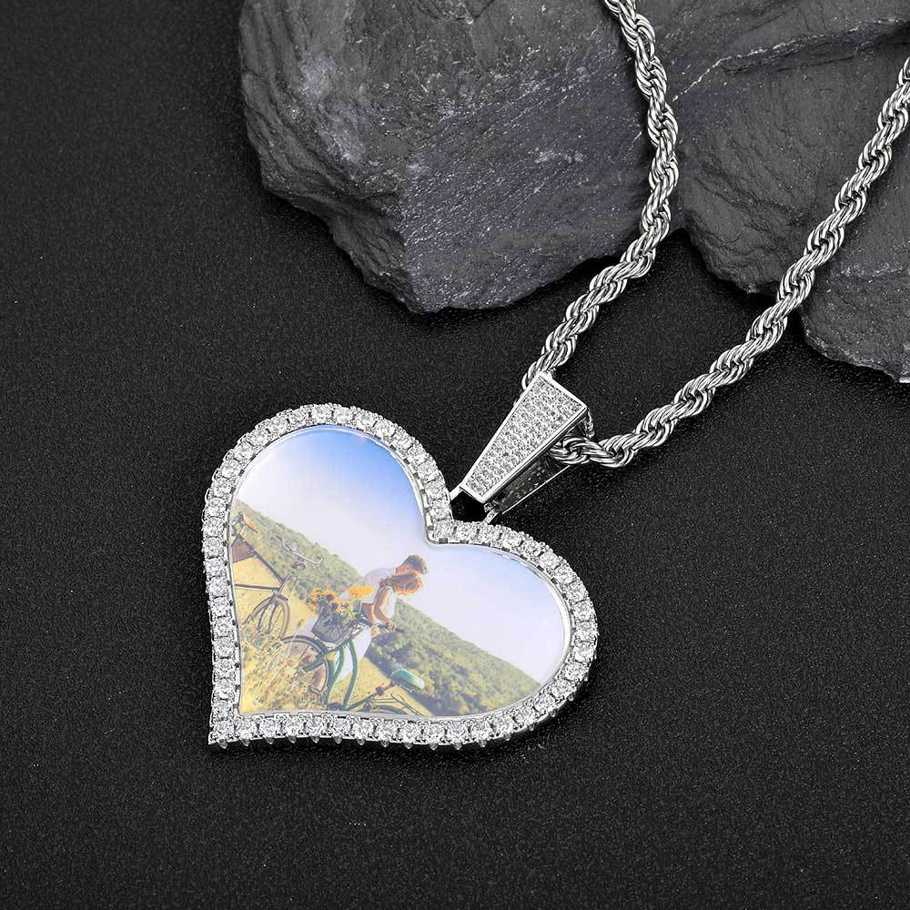 Heart-Shaped Photo Pendant Necklace with Zirconia Accents in Brass – Hip Hop Style
