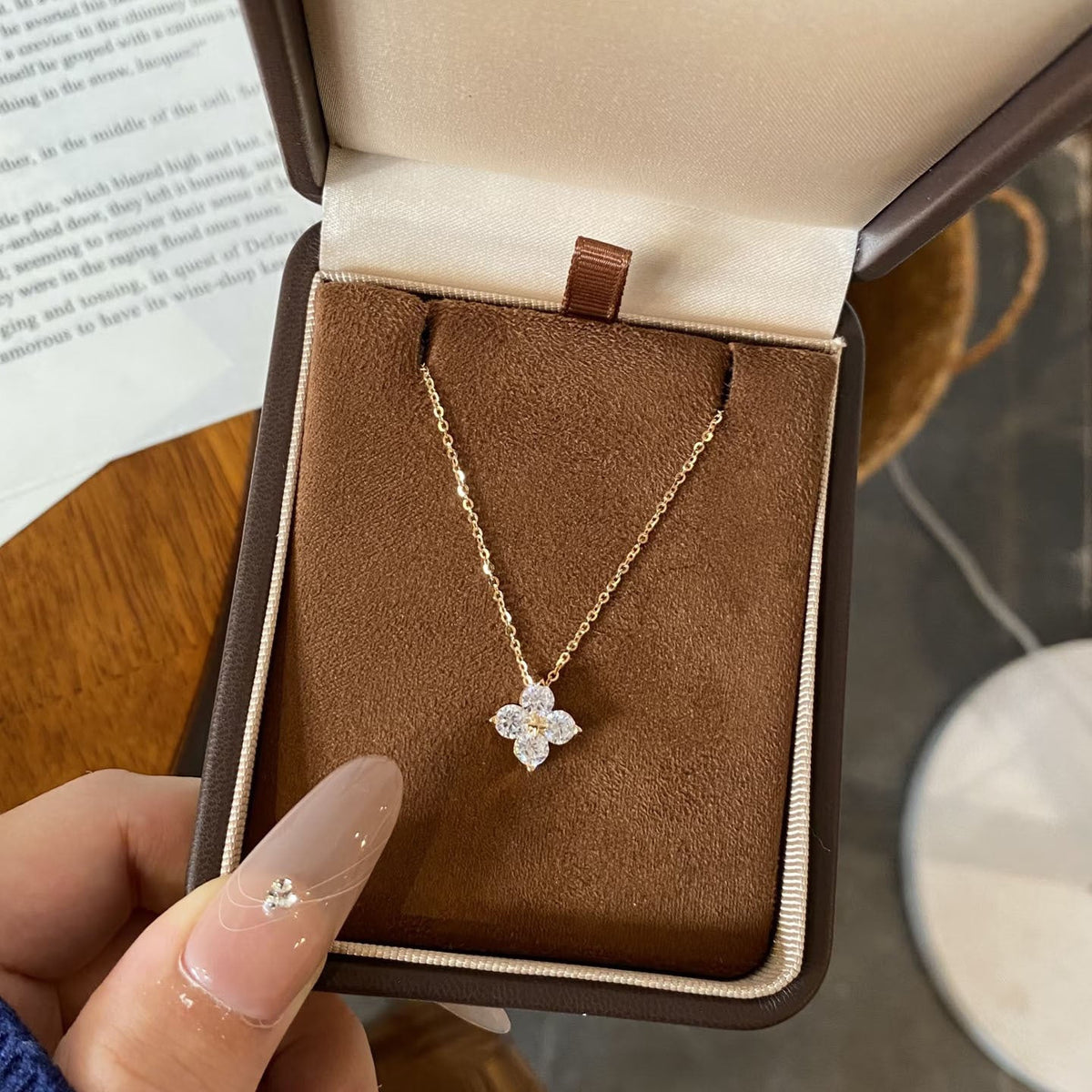 Women's Clover Zircon For Light Luxury Minority High-grade Pendants