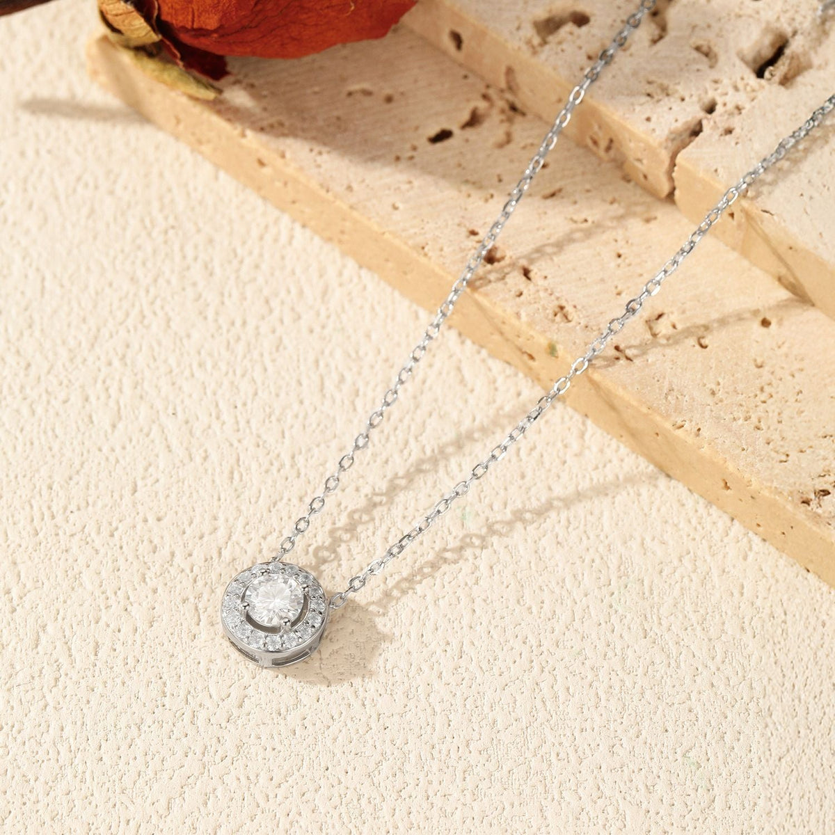 Round D-Color VVS1 Moissanite Pendant Necklace in Sterling Silver – Delicate Clavicle Chain for Everyday Elegance