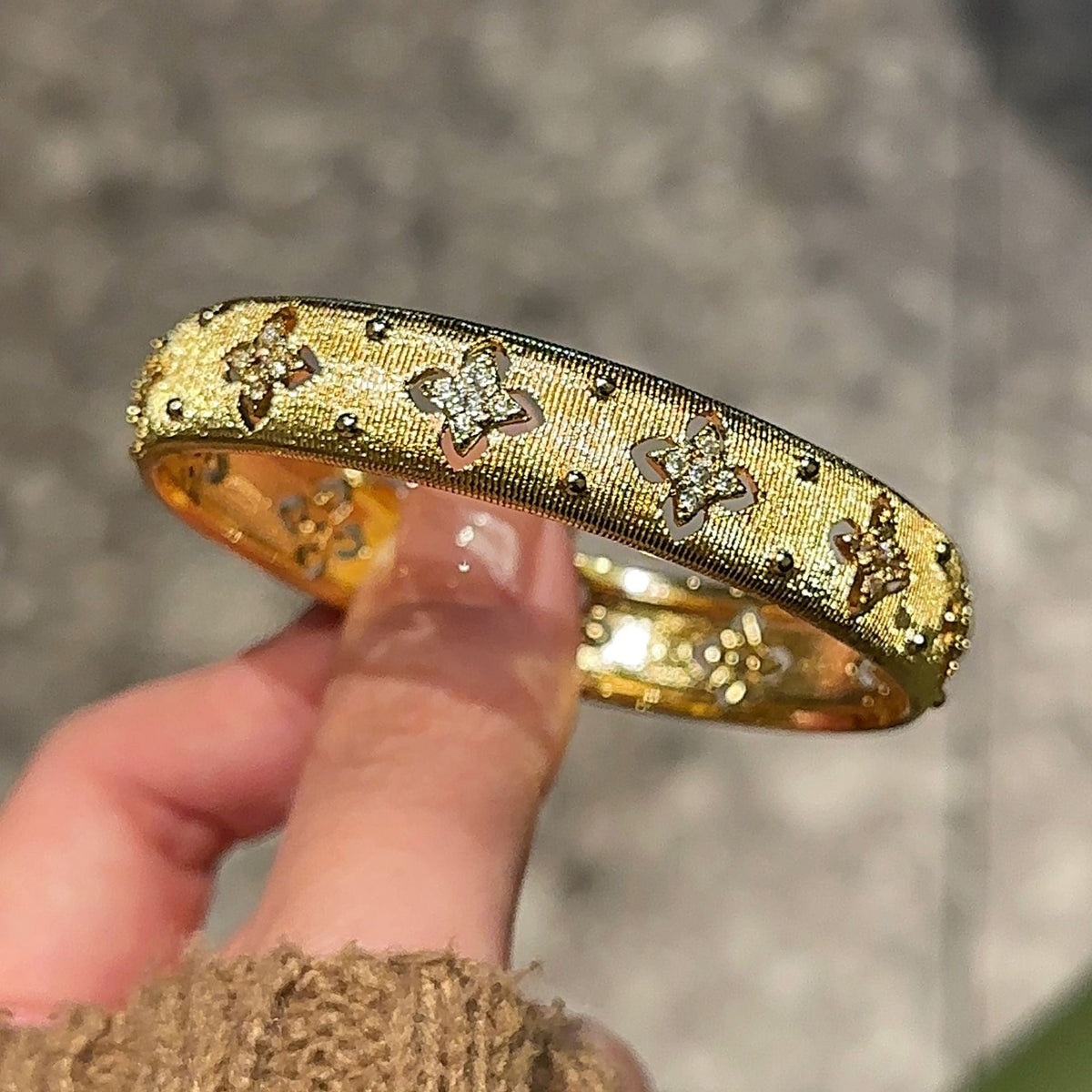 Bucky Style Brushed Hollow Four-leaf Clover Real Gold Rings