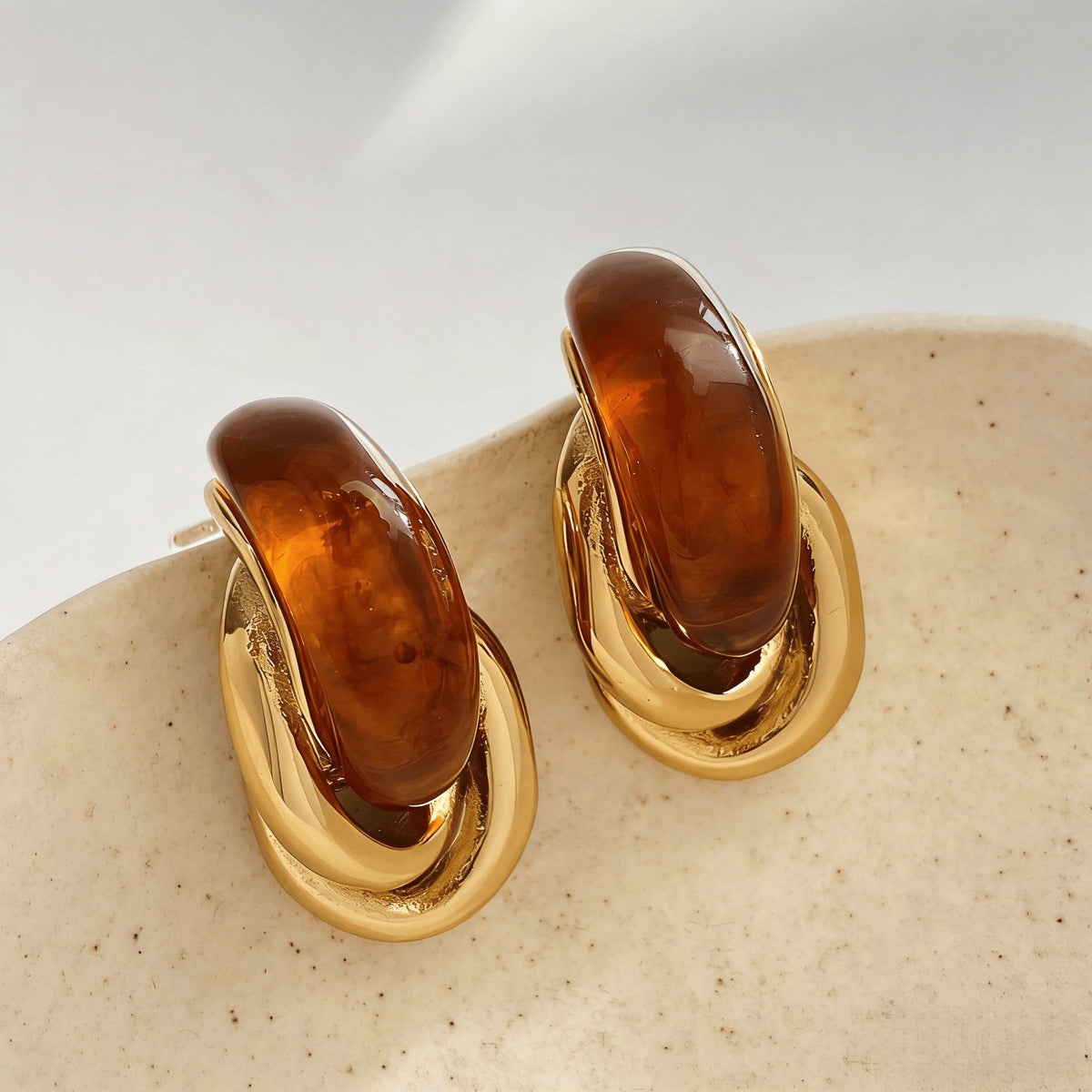 Women's Style Retro Metal Twist Niche Design Gentle Graceful High-grade Earrings