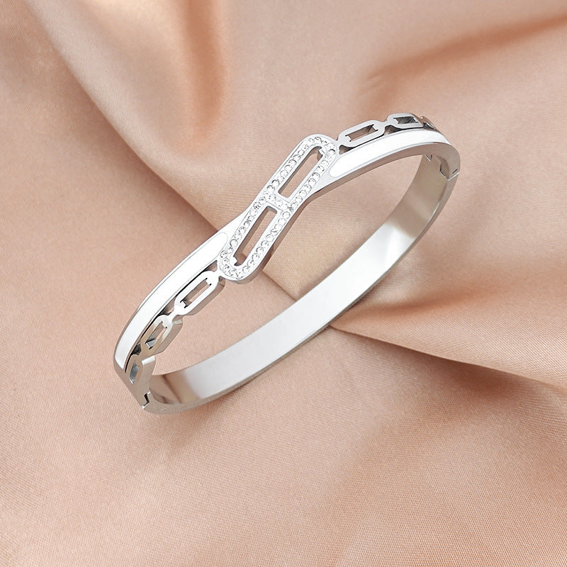 Women's Diamond Letters Buckle Open-ended Design White Shell Simple Bracelet
