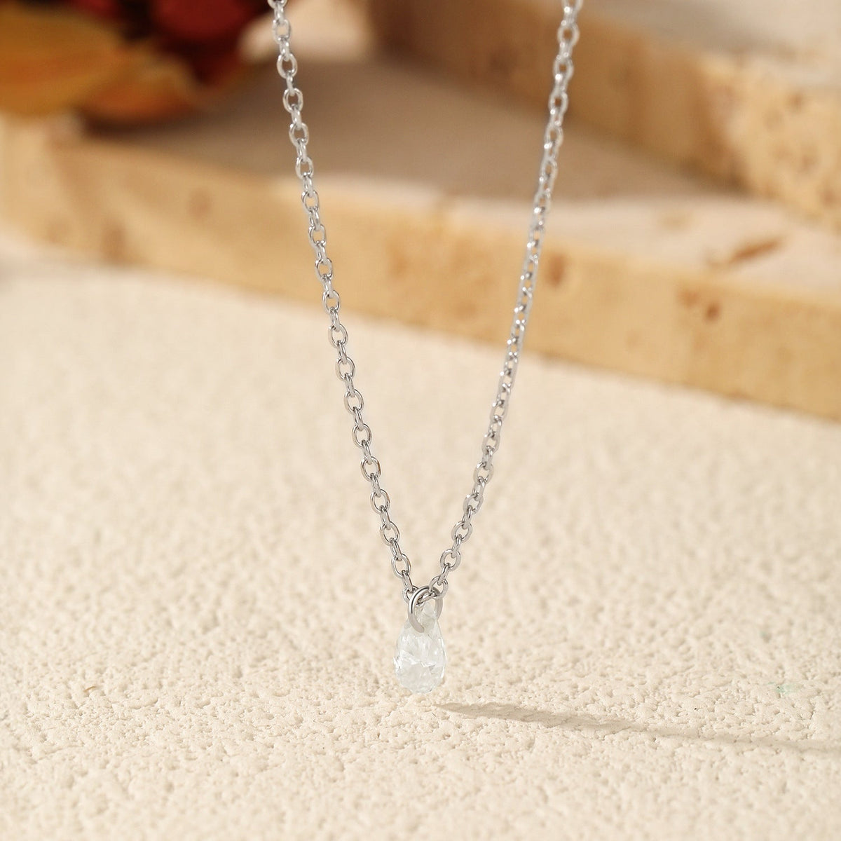 Teardrop D-Color VVS1 Moissanite Pendant Necklace in Sterling Silver – Minimalist Clavicle Chain for Everyday Elegance