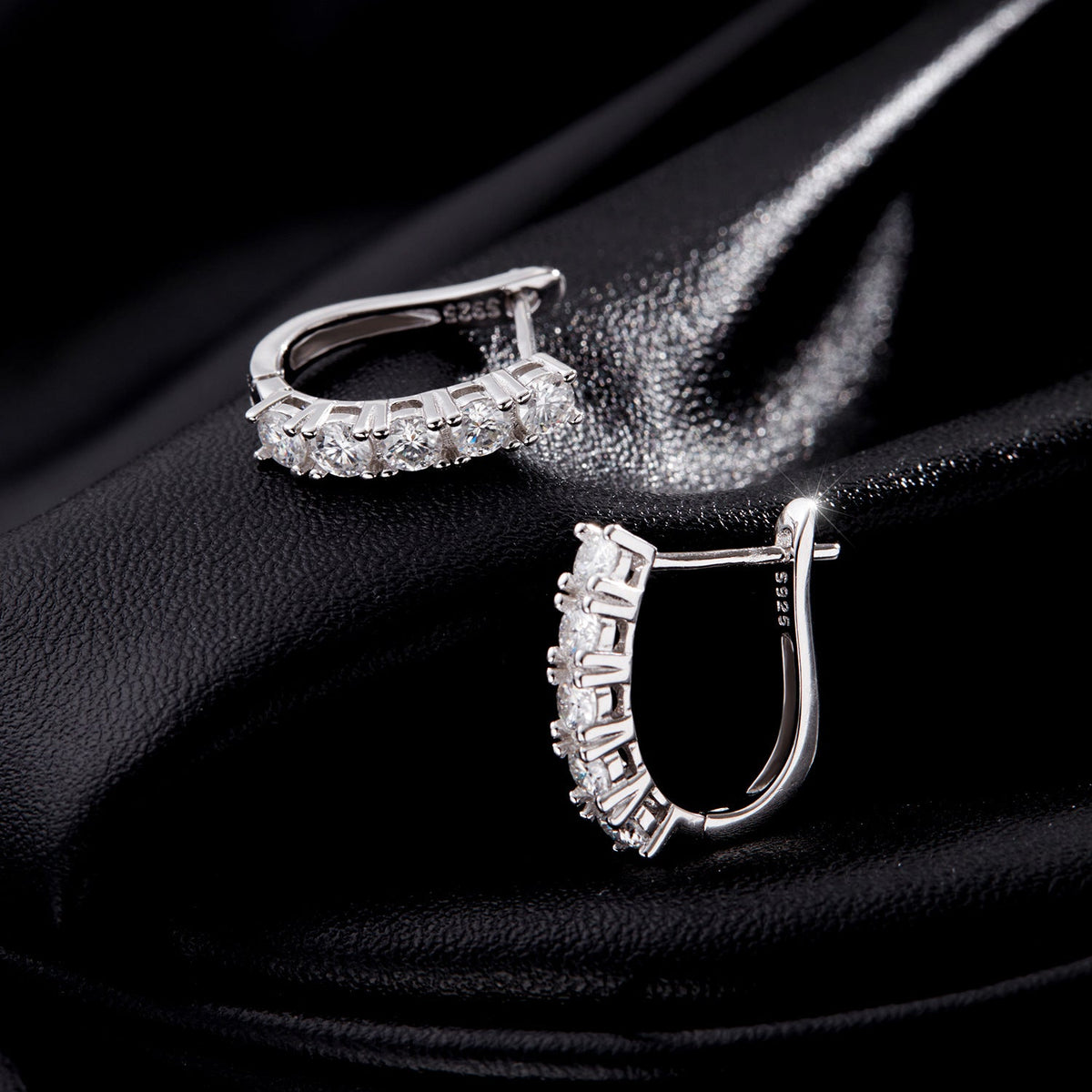 U-Shaped D-Color VVS1 Moissanite Hoop Earrings in Sterling Silver – Elegant Letter Accent Design