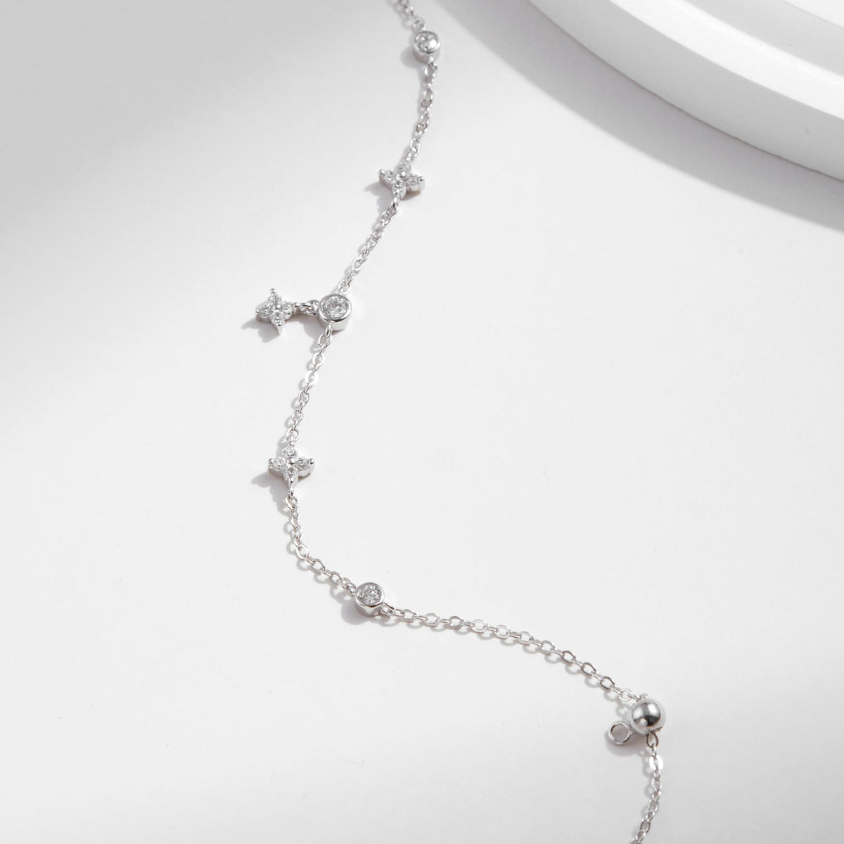 Four-Leaf Clover Bracelet in Sterling Silver with Sparkling Cubic Zirconia