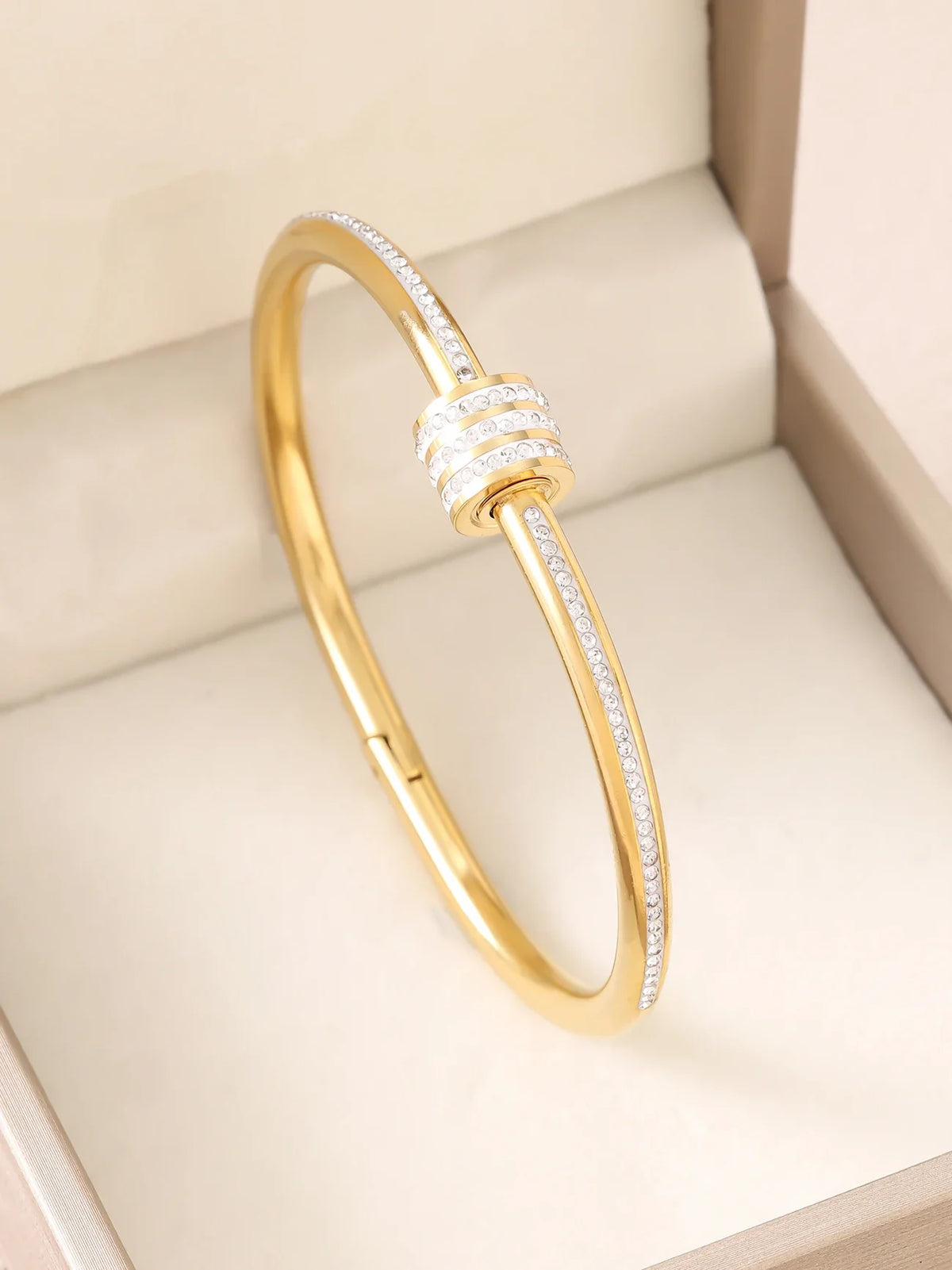 1pc 18K Gold Plated Stainless Steel Stackable Bracelet With Chain And Clover Design, Fashion Style For Women, Suitable For Casua