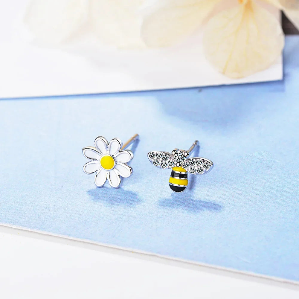 925 Sterling Silver Flower Bee Stud Earrings For Women Wedding Party Luxury Jewelry Accessories Wholesale Money 925