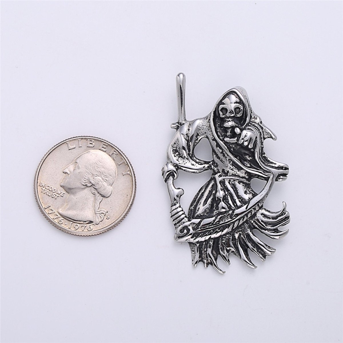 Antique Silver Grim Reaper Skull Pendant, Vintage grim Reaper Necklace Pendant in stainless Stee J-775
