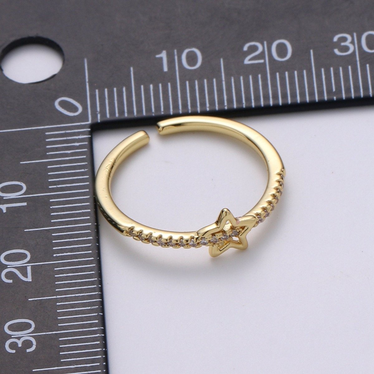 Dainty star ring, Gold ring, cz ring, cubic zirconia ring, Minimalist ring, 5-pointed fine star-shaped ring with zirconia for Christmas Gift R-135