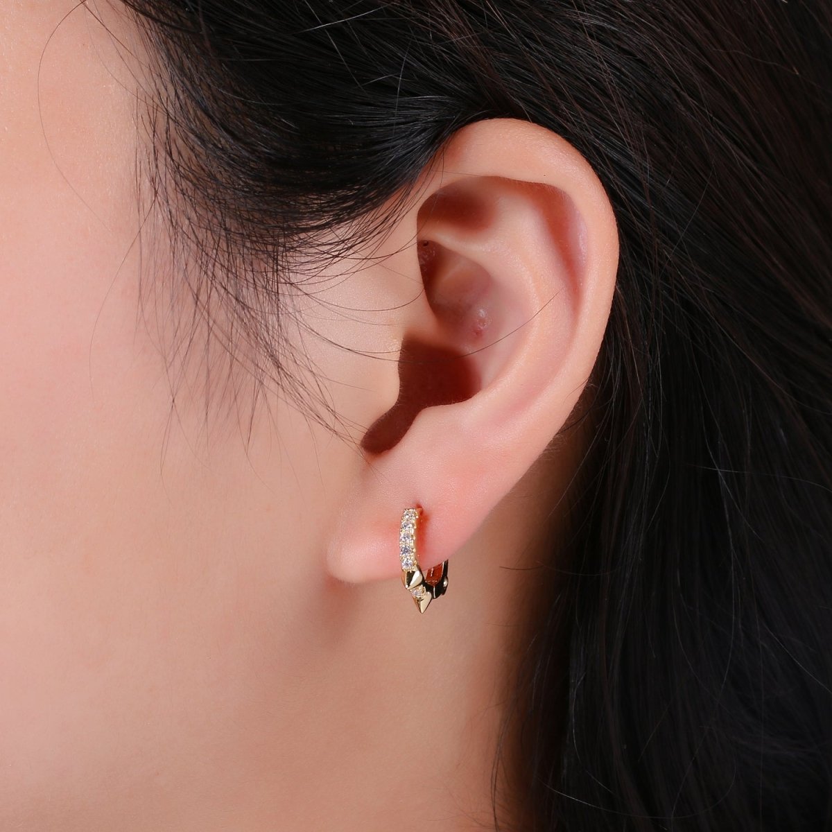 Gold Spike hoops, Tiny Spike Earrings, hoop spike earrings, mini hoops, mini earrings, minimalist earrings, huggie hoops, Dainty hoops P-00050