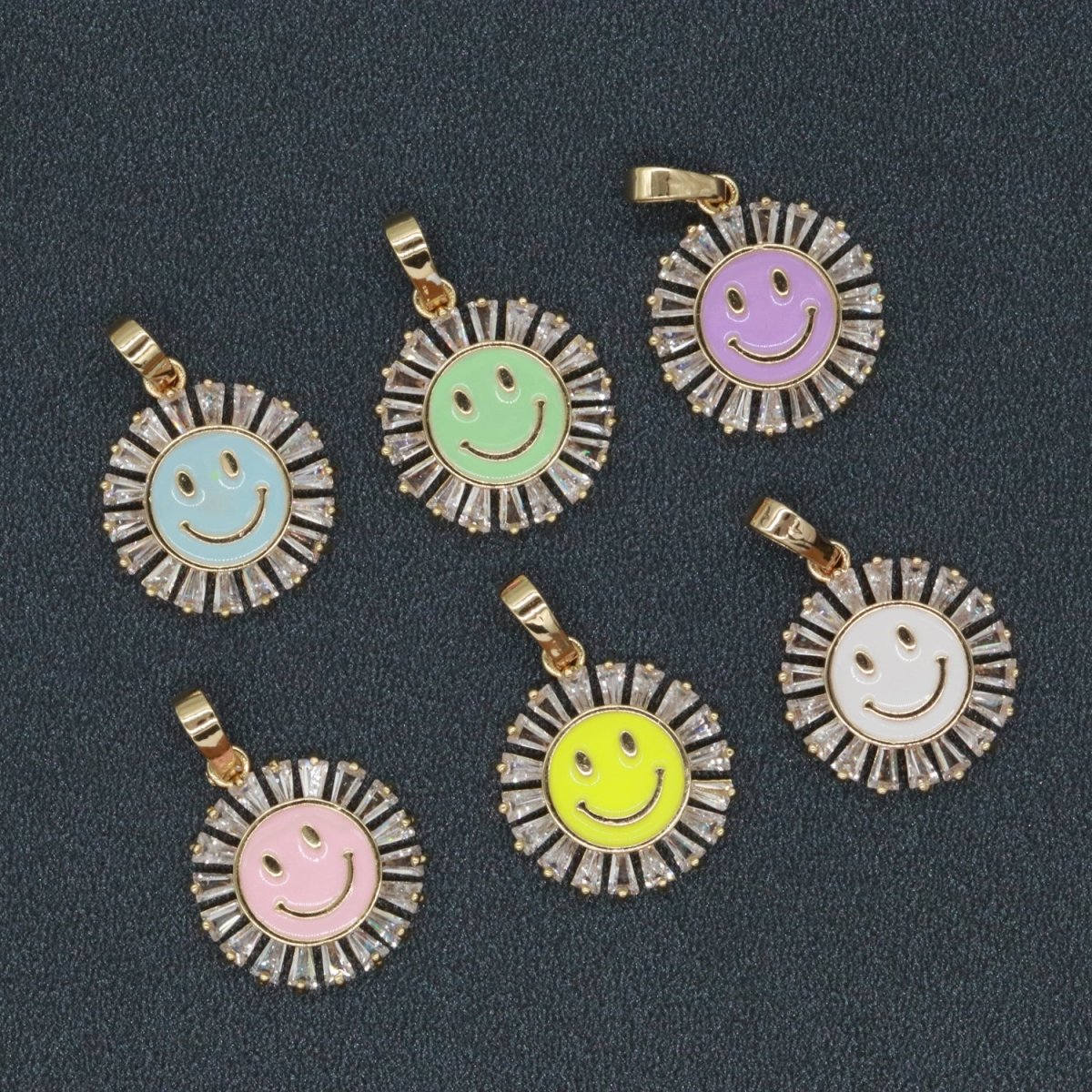 Round Smiley Face Charm Cubic Happy Face Pendant for Necklace Earring Component I-247 I-250 I-252 I-270 I-274