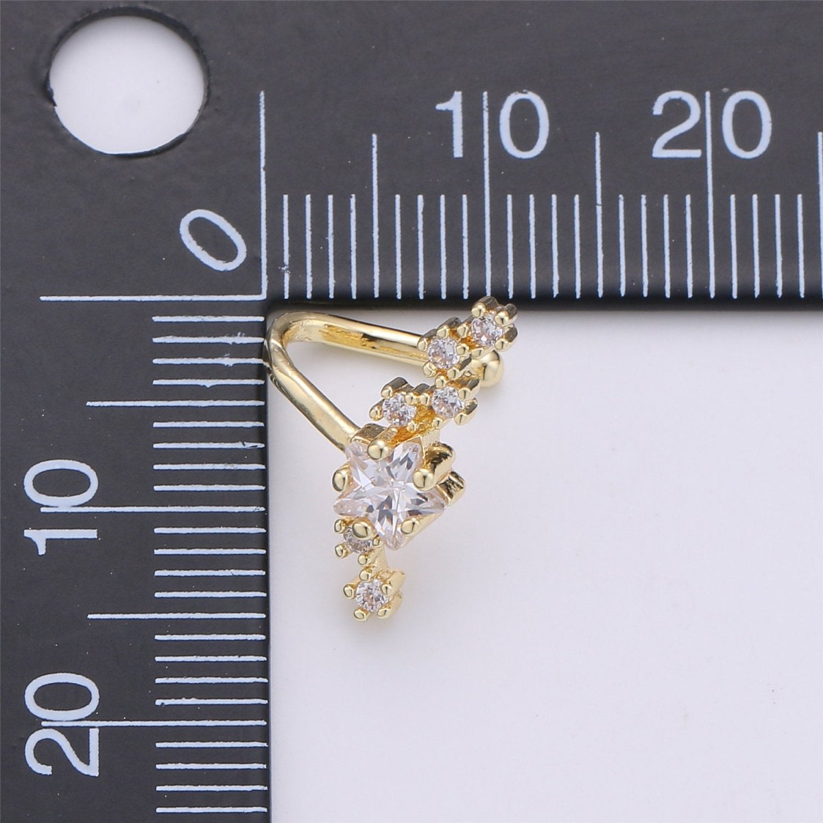Star Ear cuff - Gold ear cuff - Conch earring- CZ ear cuff - Non pierced conch ear cuff - Dainty ear cuff - Ear cuff gold Huggie ear cuff K-219