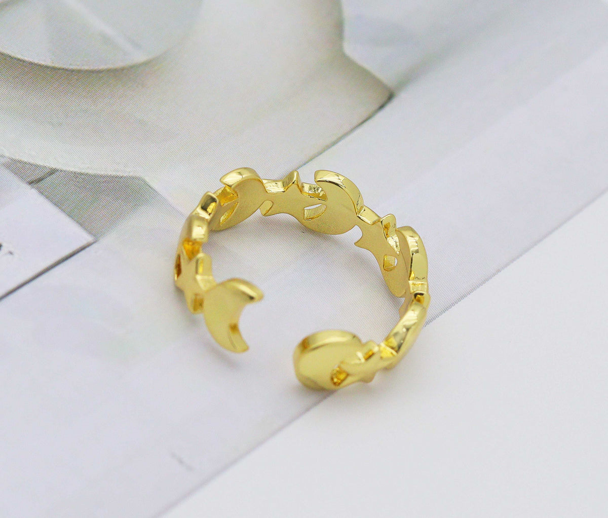 Plain Gold Star Moon Ring, Sku#LD294