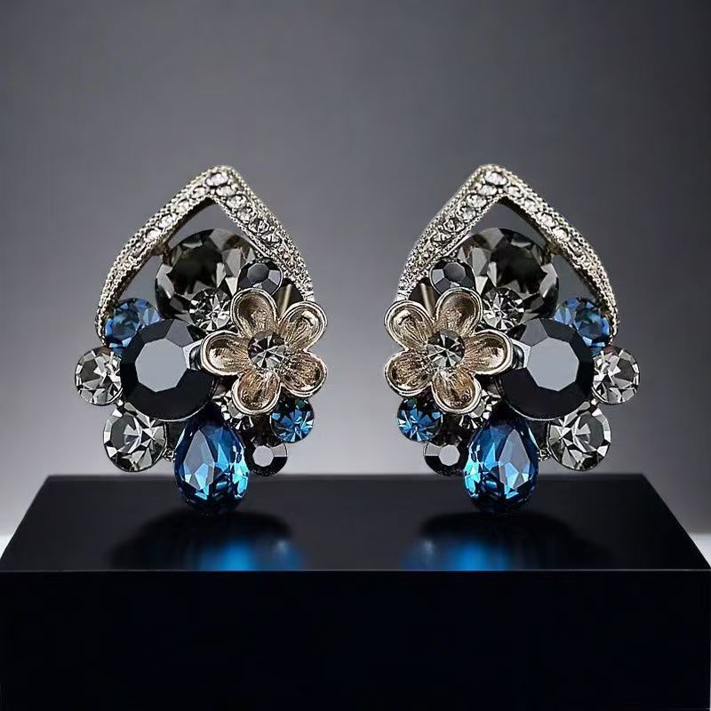 French Retro Square Earrings, Metal Enamel 3D Art Design, Light Luxury Niche Studs