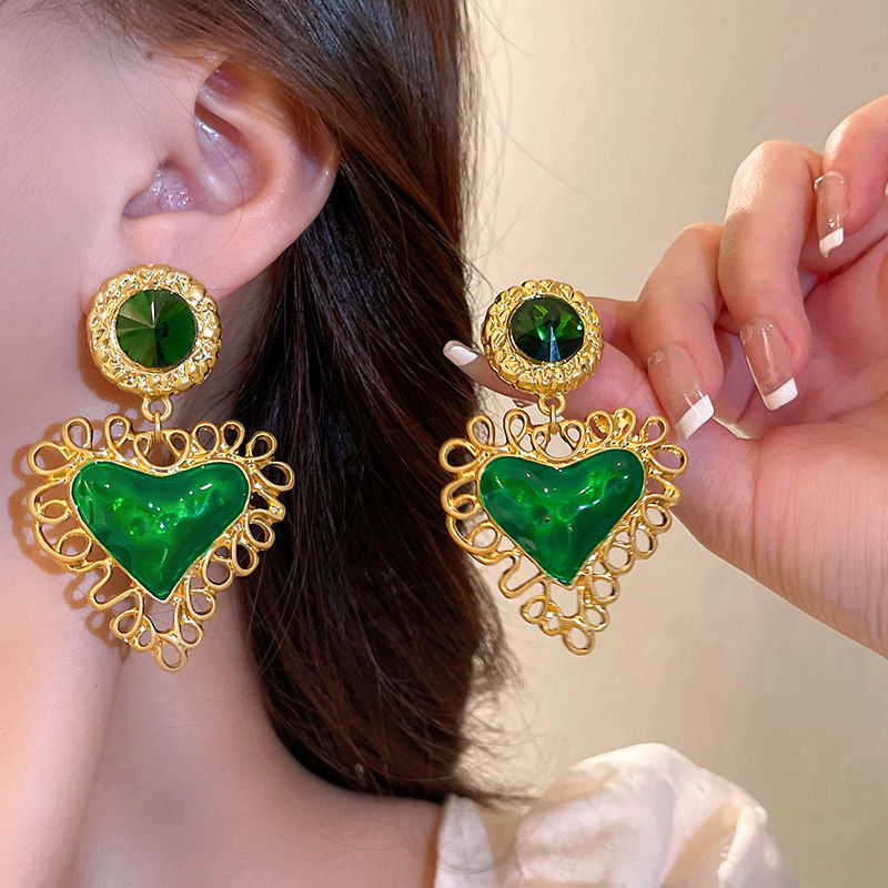 Silver Post Emerald Stud Earrings, Light Luxury Niche Unique Design, 2026 Hot Elegant Ear Jewelry