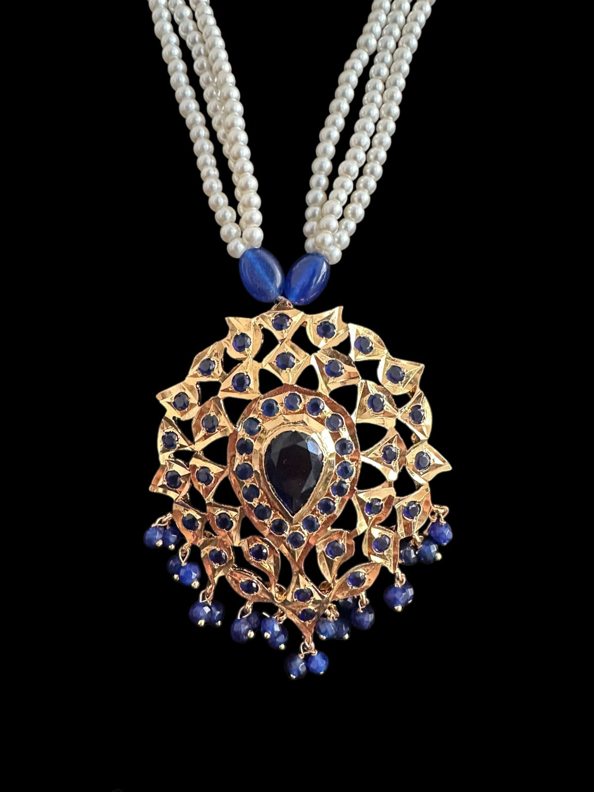 PS555 Elena pendant set with pearls and blue stones ( READY TO SHIP )