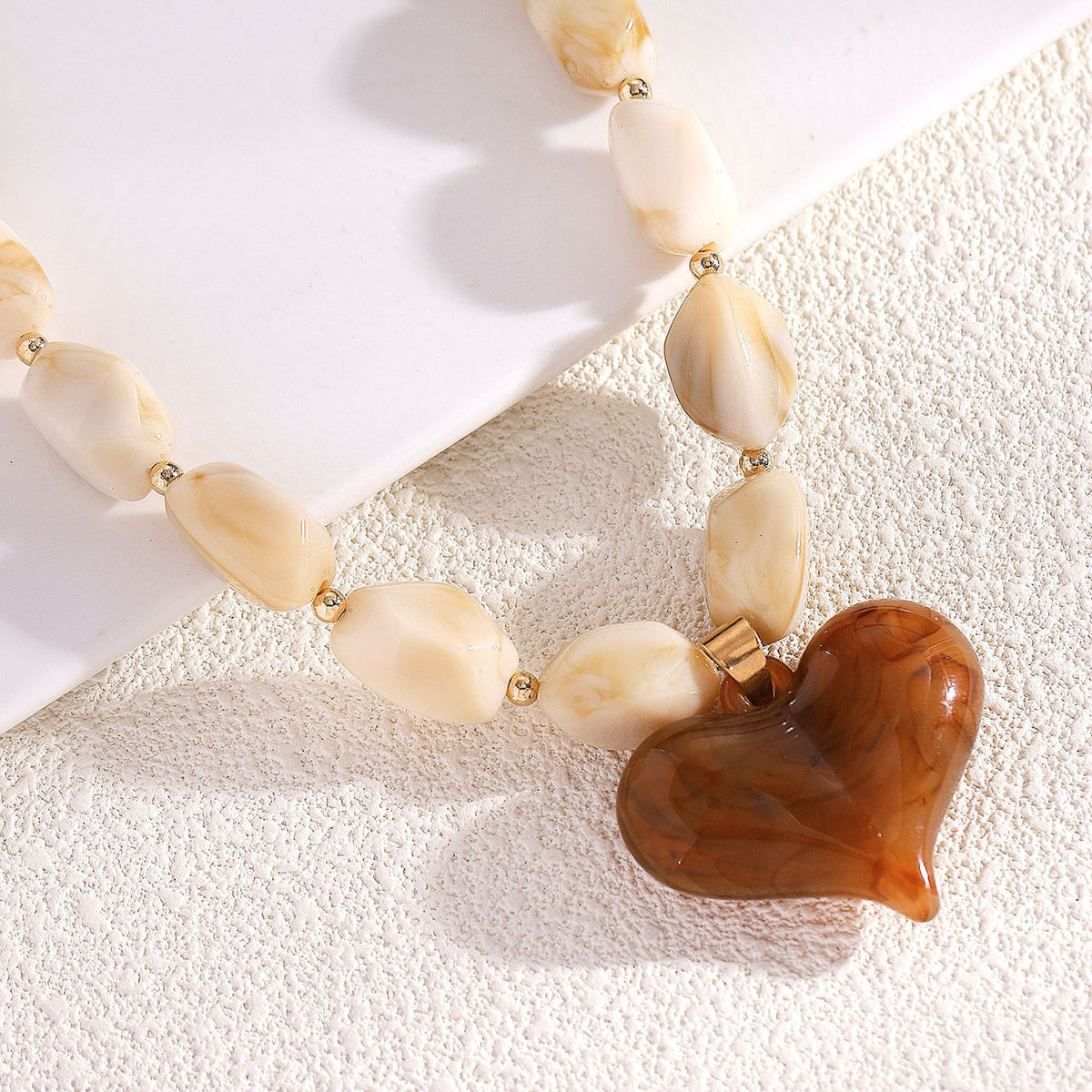 European And American-style Beaded Resin Heart Necklace Vintage
