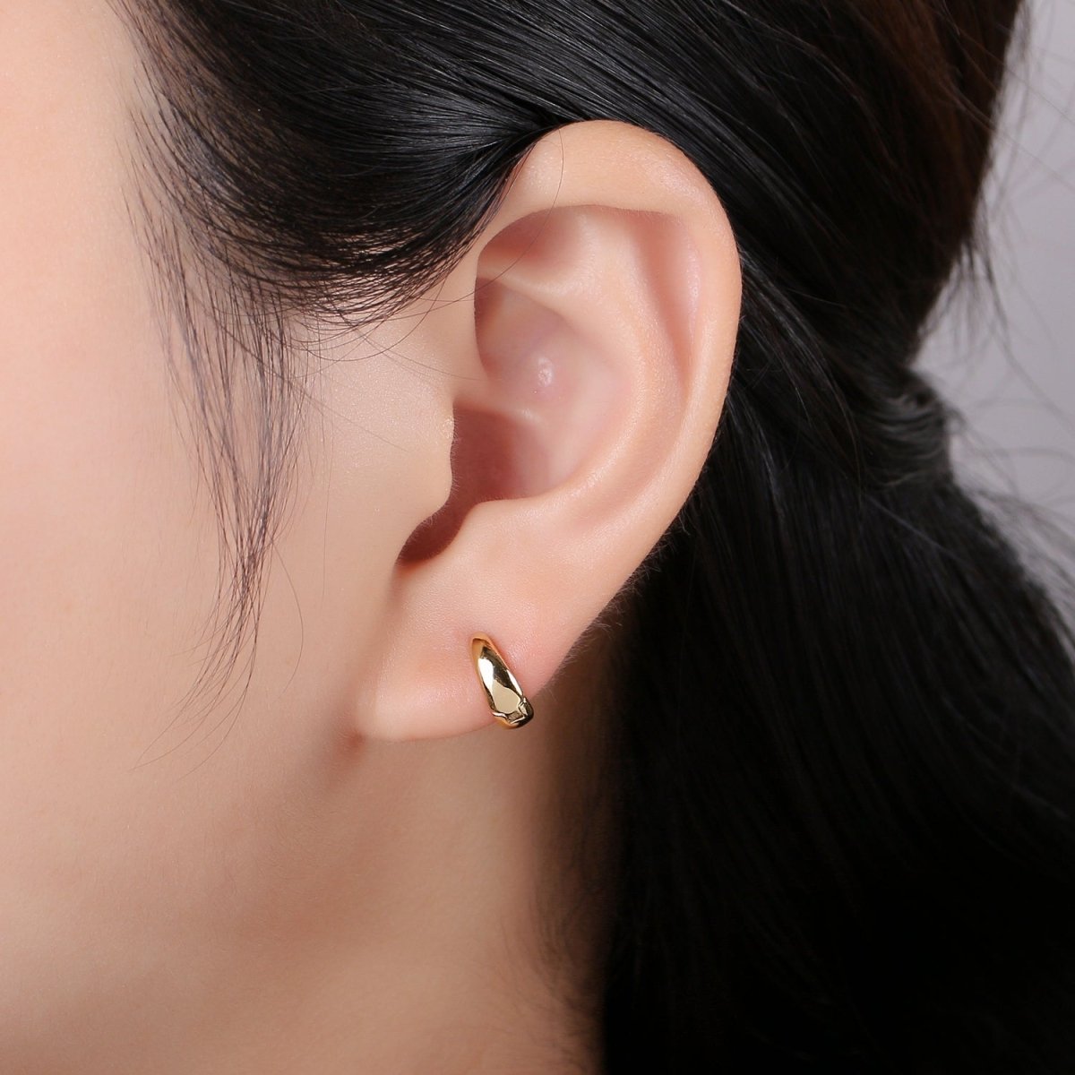 10mm Tiny gold hoops, Small Dainty hoops, Dainty earrings,Huggie earrings, Small hoops, Mini hoops gold,Gold hoops, Minimalist earring Q-238