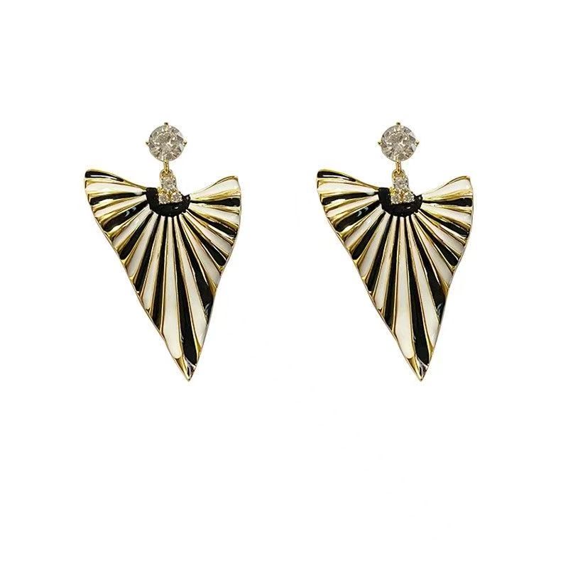 European Style Contrast Color Earrings, Luxurious Goddess Look, Niche Retro High-end Accessories