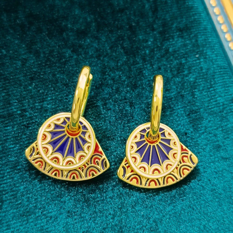 Elegant Vintage Round Fan-shaped Painted Ear Clips