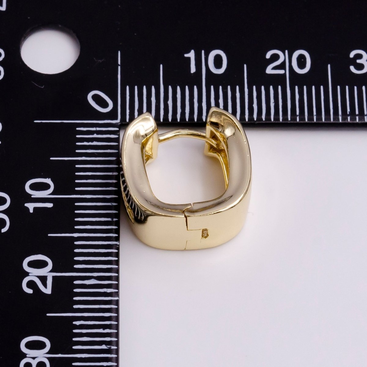 14K Gold Filled 15mm Clear CZ Lined Curve-Edged Wide Square Huggie Hoop Earrings | AD-459