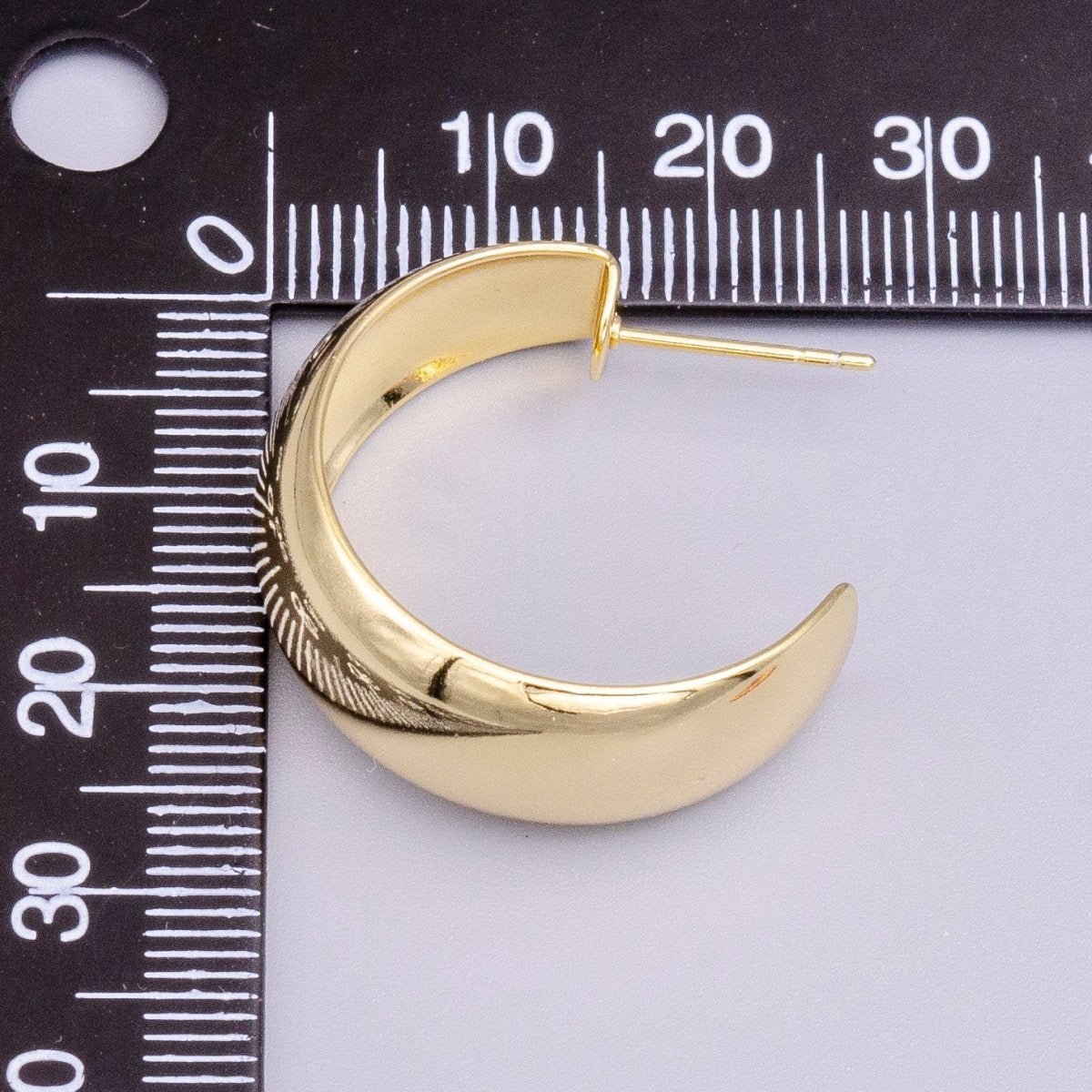 14K Gold Filled 27mm Wide Thin Dome C-Shaped Geometric Hoop Earrings | AE070
