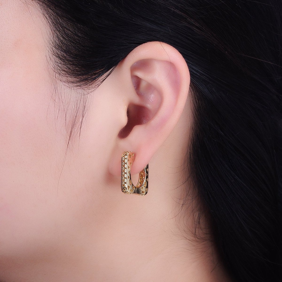 14K Gold Filled Filigree Star Thin Square Huggie Hoop Earrings | AB1526