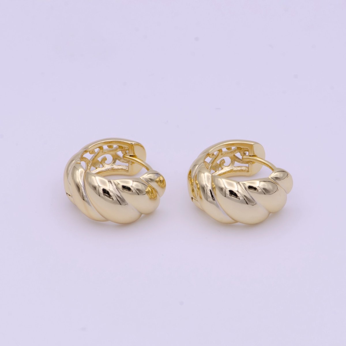 15.5mm Gold Croissant Twist Filigree Huggie Hoops Earrings | AD-163