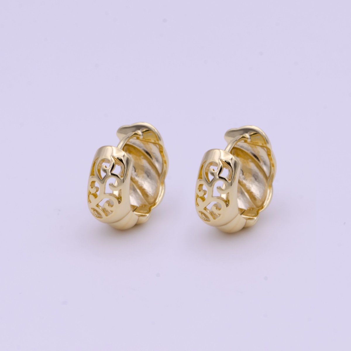 15.5mm Gold Croissant Twist Filigree Huggie Hoops Earrings | AD-163