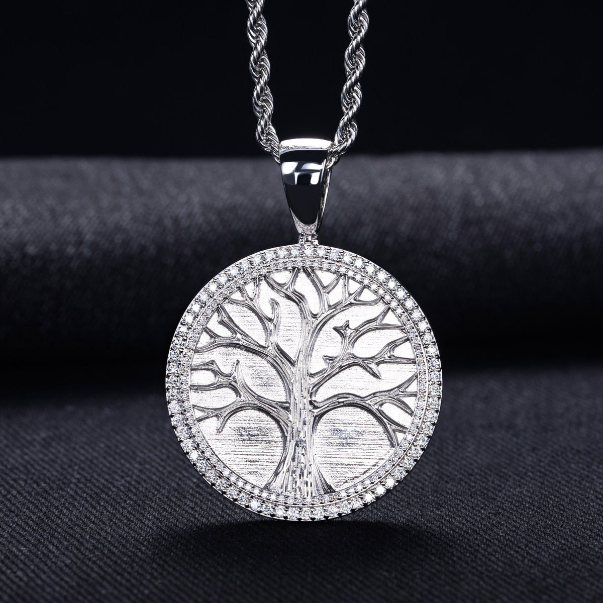 Minimalist Light-Luxury Copper Pendant With Diamonds Christmas Tree Design