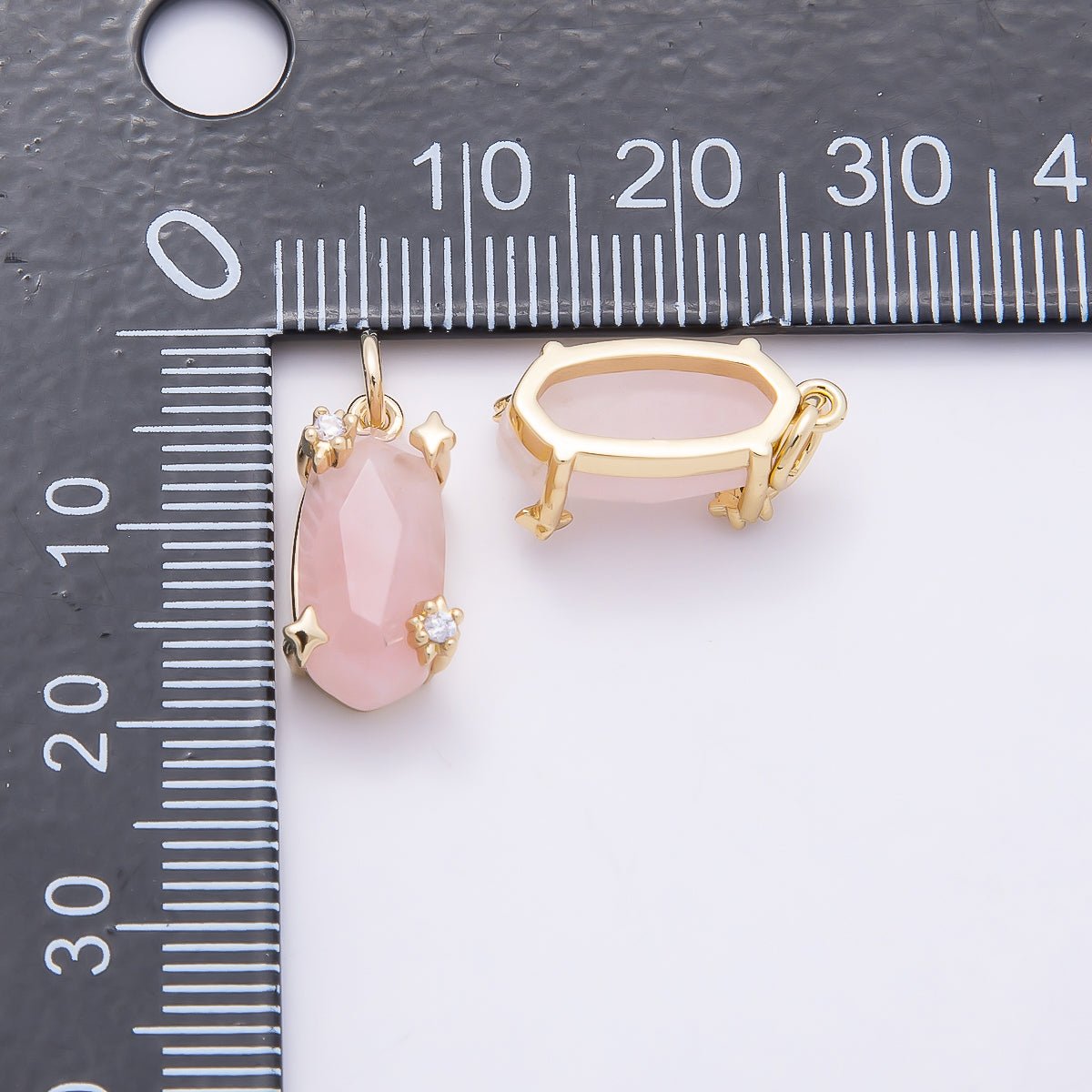 16K Gold Filled 17mm Rose Quartz, Amethyst, Citrine Multifaceted Oval Gemstone CZ Pendant | Charms-01009 - Charms-01011